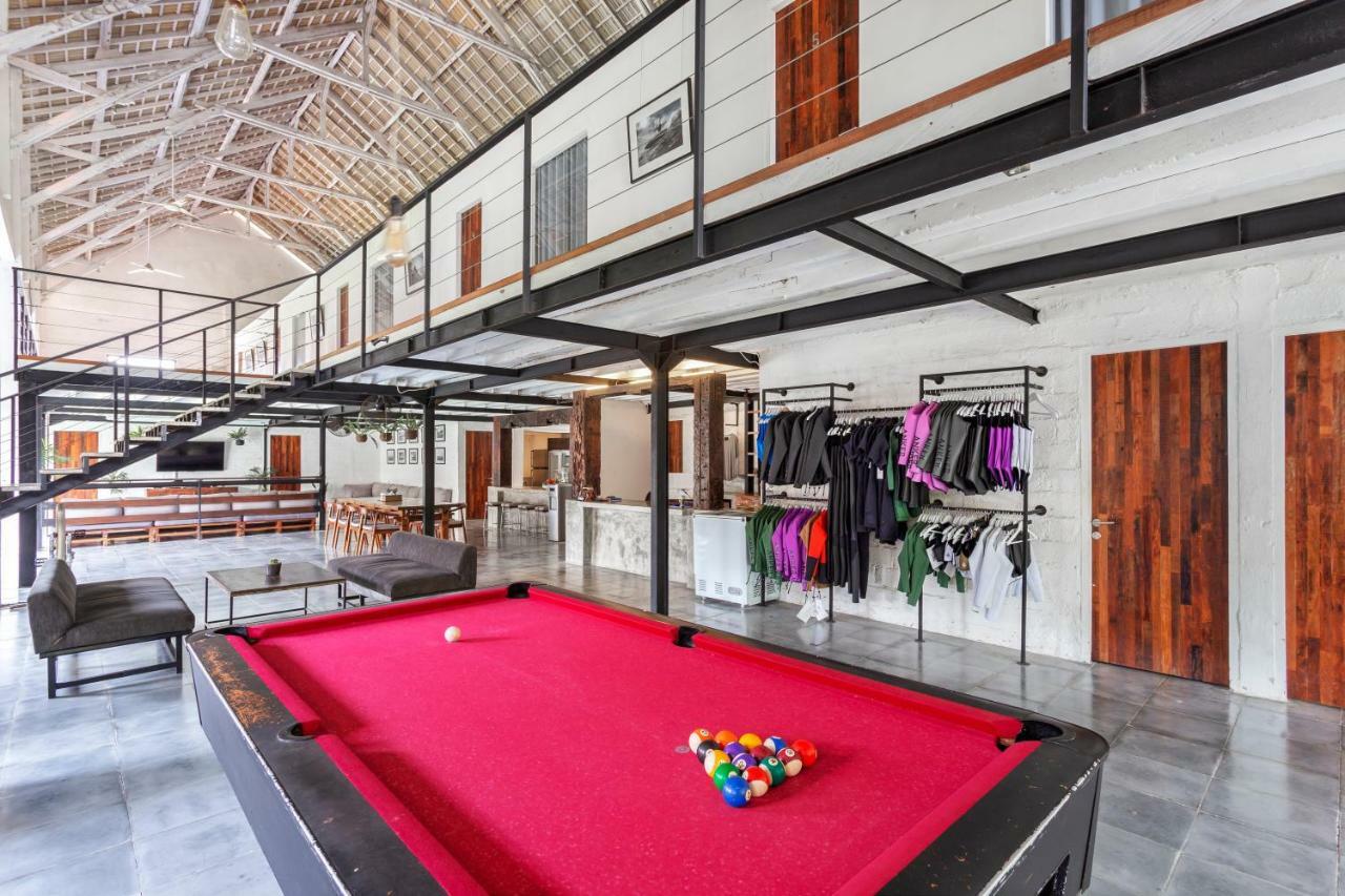 Takeoff Surf Camp & Hotel Canggu (Bali) Exterior photo