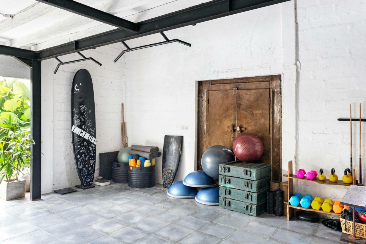 Takeoff Surf Camp & Hotel Canggu (Bali) Exterior photo