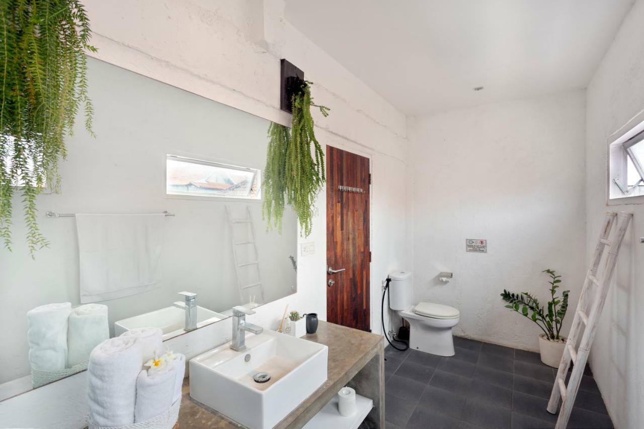 Takeoff Surf Camp & Hotel Canggu (Bali) Exterior photo
